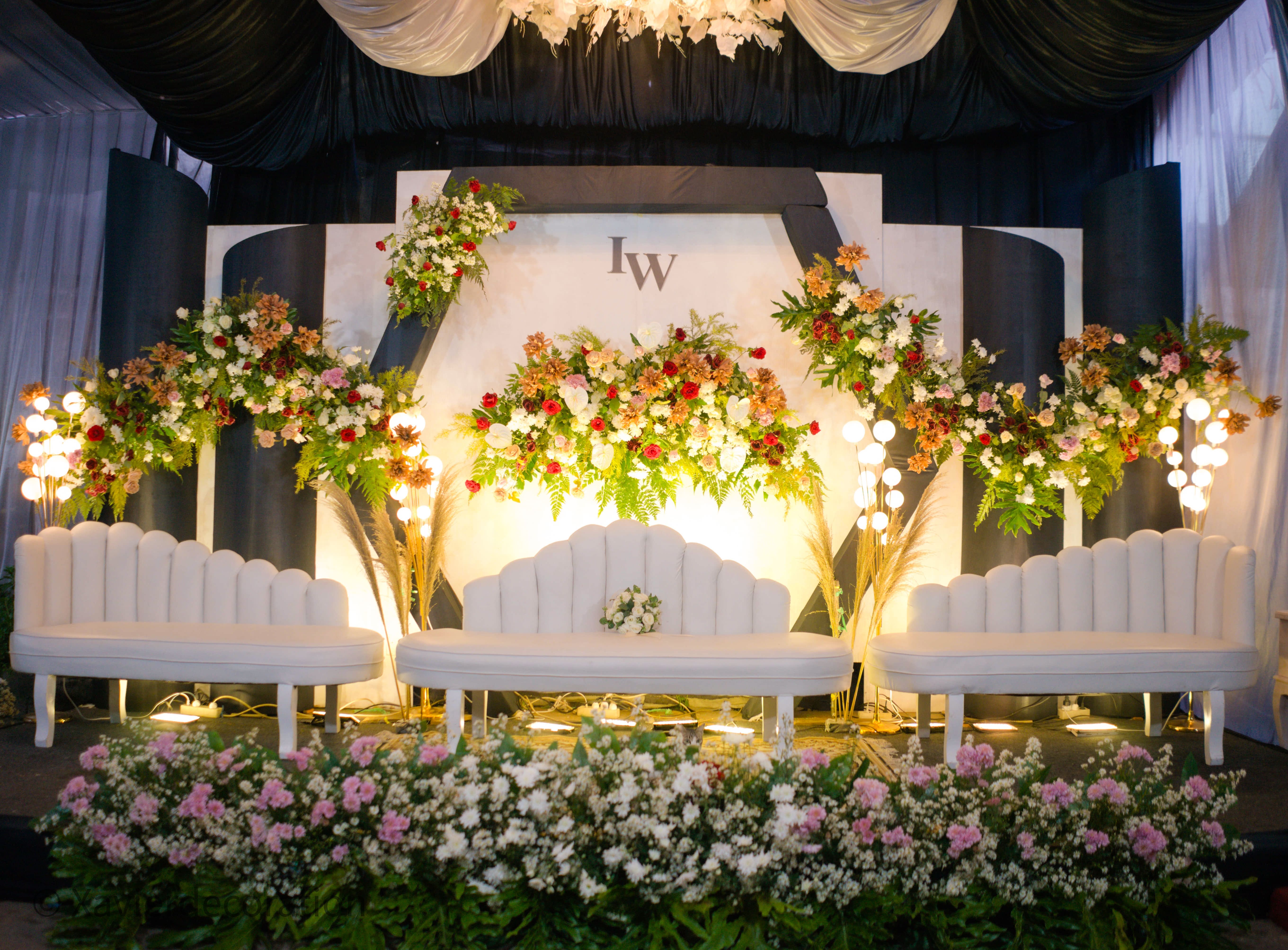 Dekorasi venue pernikahan elegan dengan sentuhan mewah